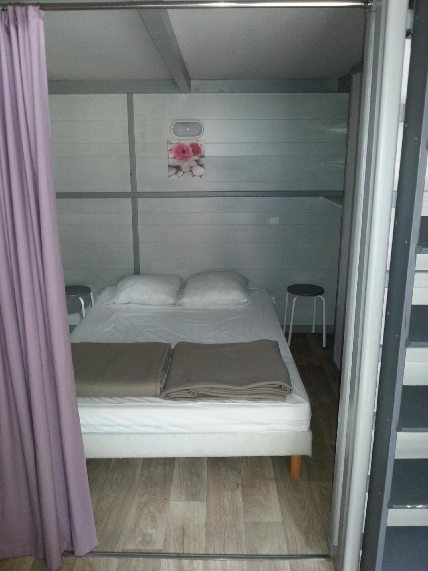 Camping Paradis Bellerive Montfrin Quarto foto